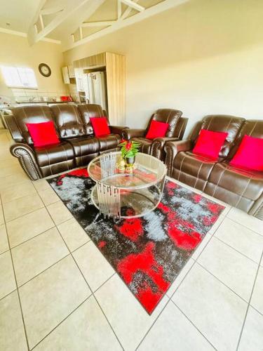 Χώρος καθιστικού στο Warm Stay in an Estate pty Ltd
