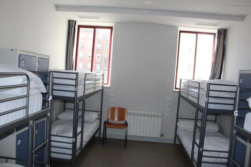 Postel nebo postele na pokoji v ubytování Mola! Hostel Burgos