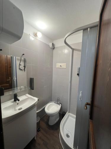 Un baño de Appartamento di Equa al Passo del Tonale