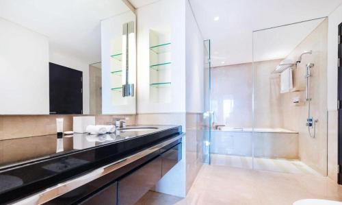 Koupelna v ubytování Luxury Address Res Dubai Marina 1BR b Frank&Frank