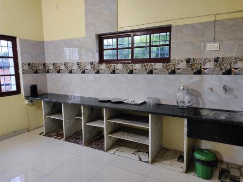 Dapur atau dapur kecil di K D Homestay