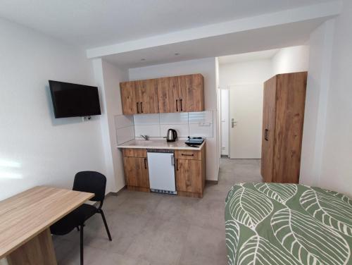 Η κουζίνα ή μικρή κουζίνα στο Heidenheimer Zimmer