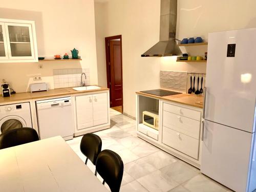 Recaredo Apartments