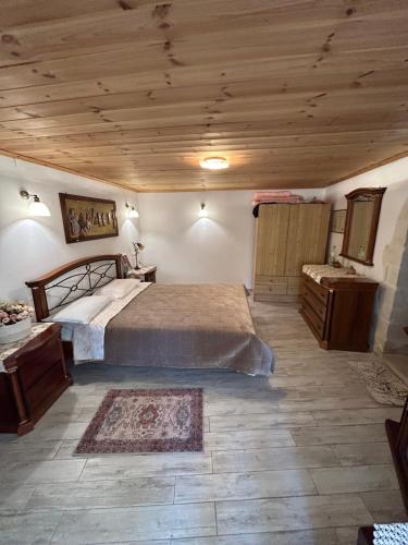 Ένα ή περισσότερα κρεβάτια σε δωμάτιο στο Tulip House
