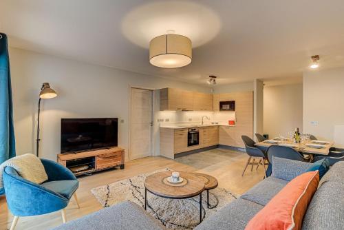 White Pearl A13 - Alpes Travel - Central Chamonix (Sleeps 6)