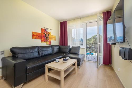 Spacerowa Apartament w Spokojnej Okolicy by Noclegi Renters