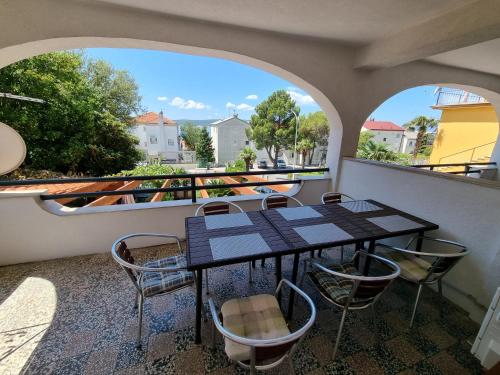 BRUNO Apartment with 4 bedrooms near beach