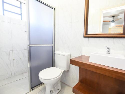 Ένα μπάνιο στο Hotel Pequenino