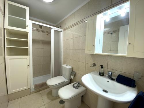 Koupelna v ubytování Apartamentos Medano - La Ladera