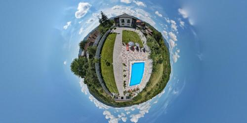 カリマネシュティにあるCASA RARES & KARINAのギャラリーの写真