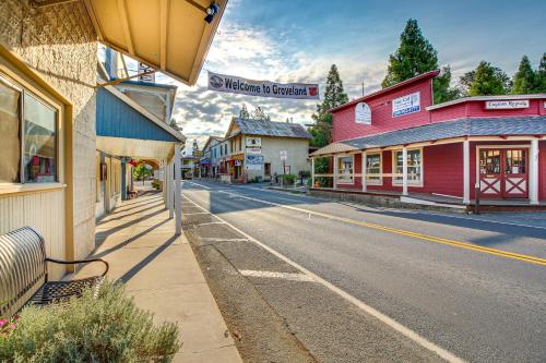 an empty street in a small town with buildings at Big Creek Hideaway in Groveland