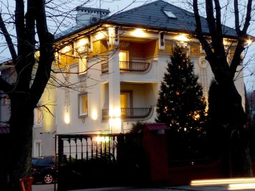 El edificio en el que está el hotel