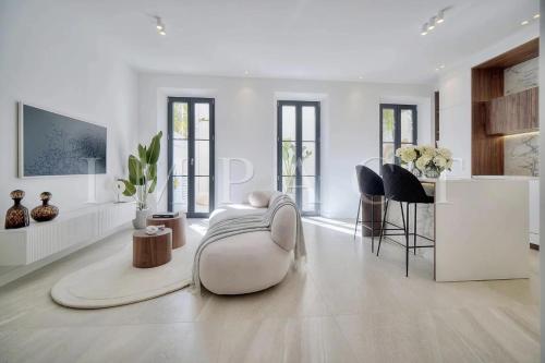REF 1916 - Beautiful apartment for rent in Cannes
