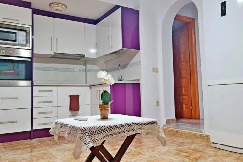 Mar Azul Primera línea de mar, casa privada con patio y solarium "La Bugamvulla"