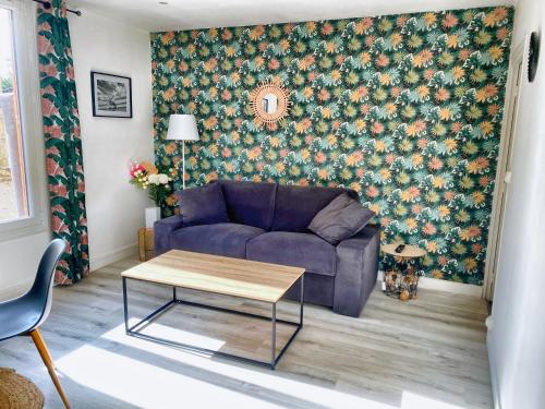 Zona de estar de Maison ville T2 quartier calme Parking Gratuit