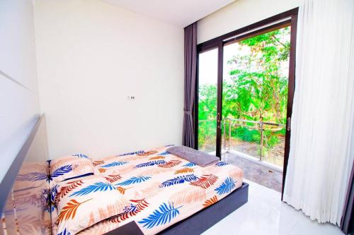 Tempat tidur dalam kamar di Villa Woody with Private Pool & Rooftop