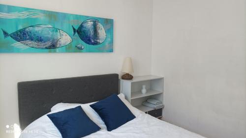 Postel nebo postele na pokoji v ubytování FLORAC AUTHENTIQUE