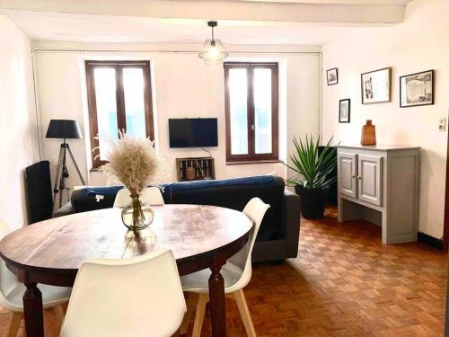 3-CosyT2 à l'ancienne proche place Carnot BOX A BAGAGES GRATUITS