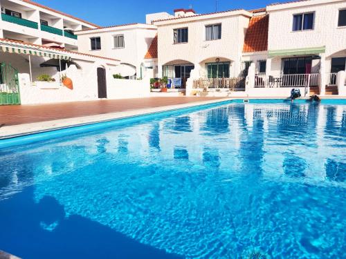 3 bedroom pool front bungalow in Costa Adeje