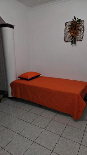 Postel nebo postele na pokoji v ubytování Hotel Valladolid