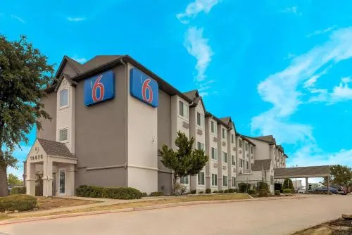 Motel 6-Fort Worth, TX - Burleson in Fort Worth