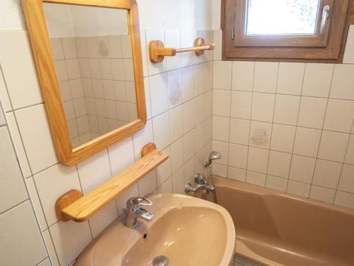 Phòng tắm tại Chalet à Châtel : 3 pièces, 6 personnes, animaux admis - FR-1-676-24