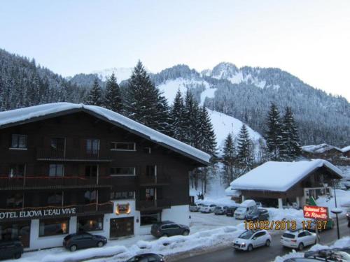 Studio cosy pour 4 personnes avec balcon et parking à 250m des remontées mécaniques