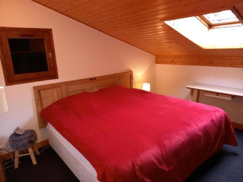 Chalet chaleureux à Châtel - Idéal 6 pers, 3 pièces, proche télésiège, WIFI, balcon sud, garage