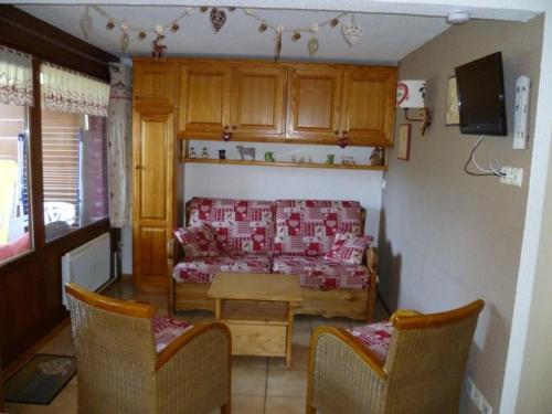 Appartement 2 pièces cosy, 5 pers, terrasse sud, proche des remontées, parking inclus, WiFi en option