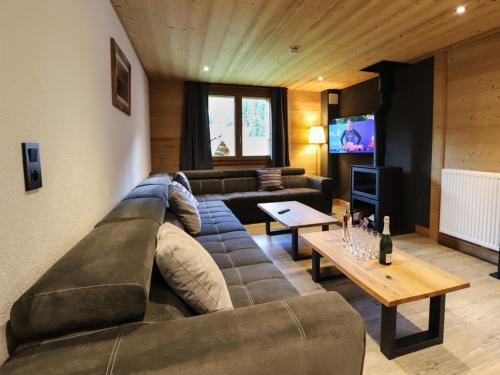 Grand chalet 7 pièces, 15 pers, sauna, jacuzzi à Châtel