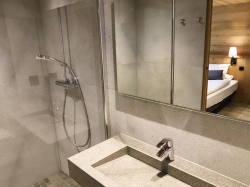 Grand chalet 7 pièces, 15 pers, sauna, jacuzzi à Châtel