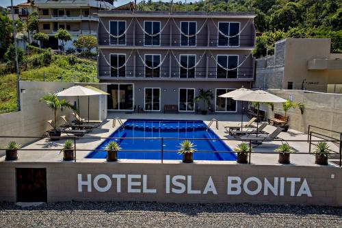 Bazén v ubytování hotel isla Bonita nebo v jeho okolí