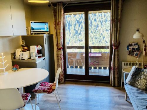 Appartement cosy 2 pièces, 4 pers, Châtel – Balcon, parking, proche télécabine et centre - FR-1-676-123