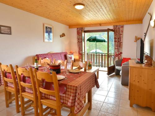 Appartement 3 pièces pour 7 pers, proche centre, balcon, parking, wifi, classé 3* - FR-1-676-137