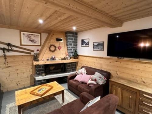 Spacieux chalet 7 pièces, 6 salles de bains, 14 personnes, proche centre et remontées, Châtel