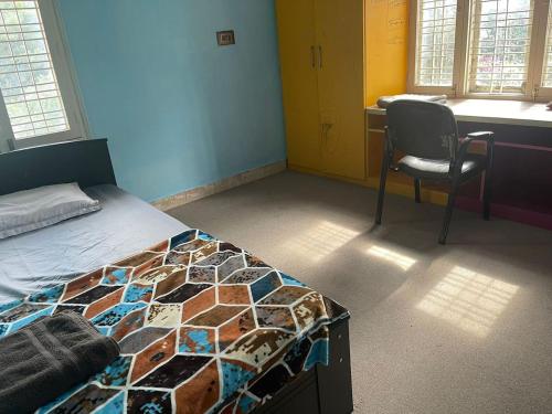 Uma cama ou camas num quarto em Jamesville-4BHK Villa, Wi-Fi, SmartTV - CityCentre