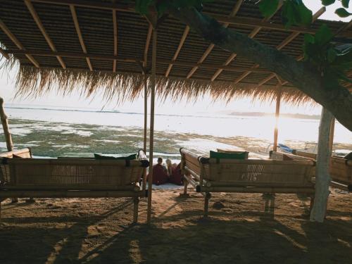 Mynd úr myndasafni af Why Not Bar And Bungalows #2 í Pawenang