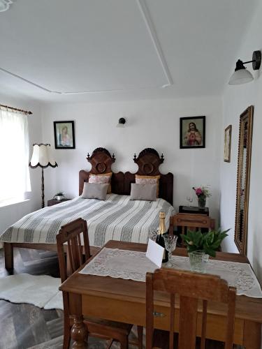 Gallery image of Novomanželský apartmán - 100DOLA in Lanškroun