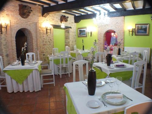 Restaurace v ubytování Hostería El Pomar