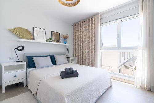 White Medano apartment AC New with fast Wifi