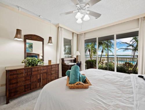 Voodi või voodid majutusasutuse Waterfront, Spa/Pool, Private Paradise On LBK! toas