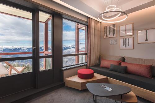 Ruang duduk di Altezza - Arc 1800 Hotel & Spa - ex Mercure