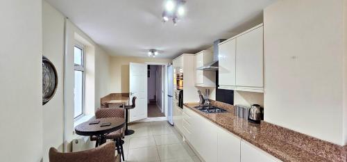 Vale House by Switchback Stays photo 9