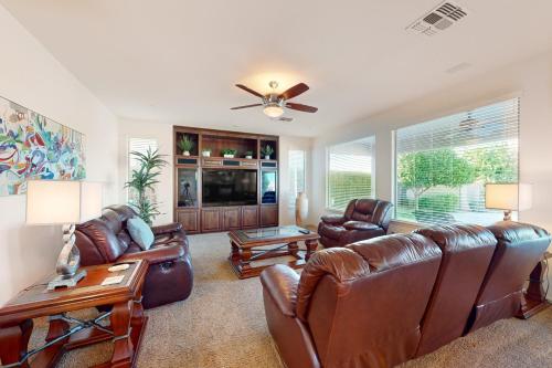 Luxe Golf-Course View Haven – Photos 2