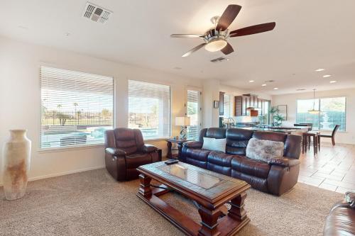 Luxe Golf-Course View Haven – Photos 4