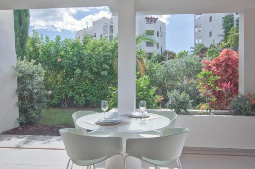 Jardines - Avago 0-3 GARDEN VIEW 1B