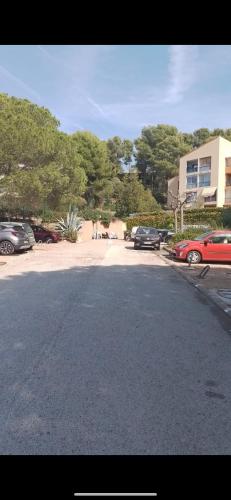 Photo de la galerie de l'établissement A LA SEMAINE OU AU JOUR / Location studio meublé 30m², à La Ciotat