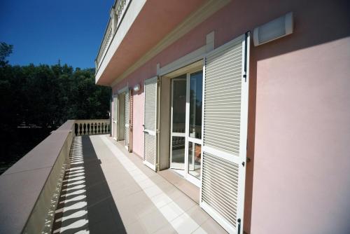 Balkoni atau teres di Residence Happy