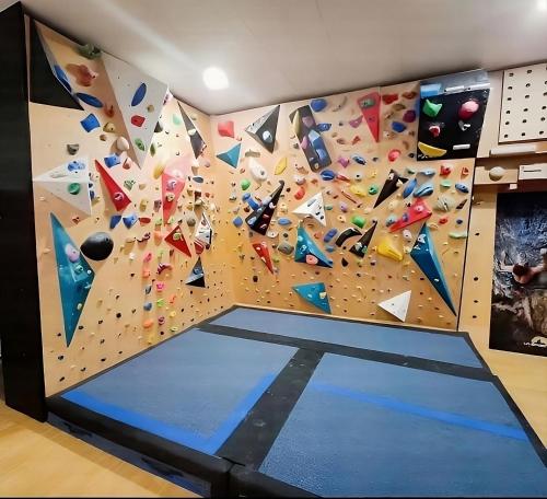 Večerní zábavní program pro hosty v ubytování Apartament dúplex amb vistes al Pirineu català