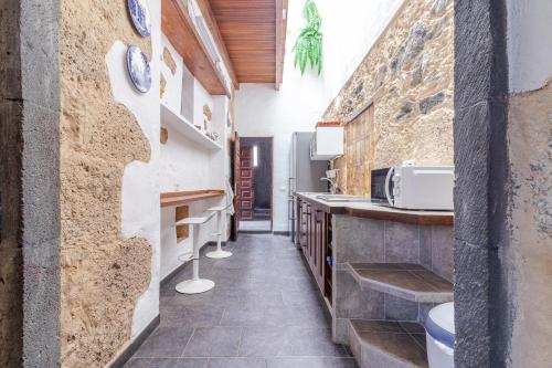 Amiga Mia Traditional House